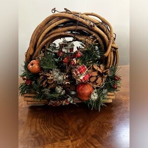 Holiday country style small decorative wreath folk art